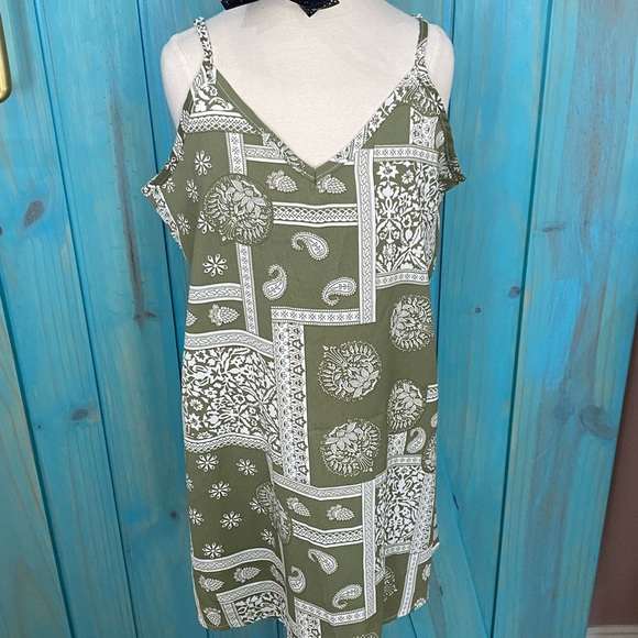 SHEIN Other - NWOT Shein Girl’s Olive Green/White Patterned Tunic Camisole -8/9Y